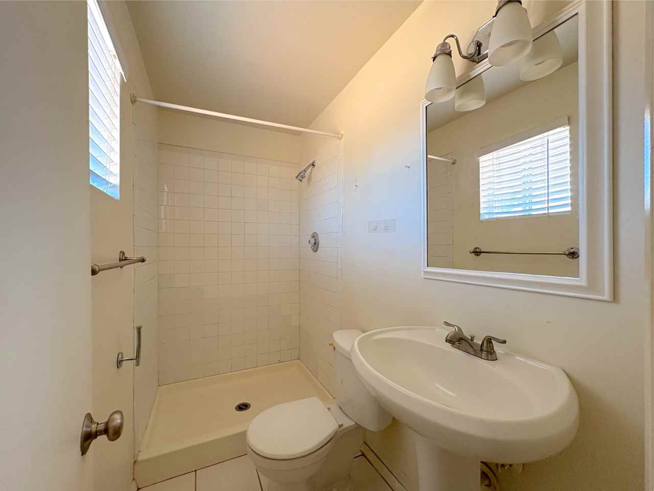 4061 E Ludlow Dr - Photo 6 of 11