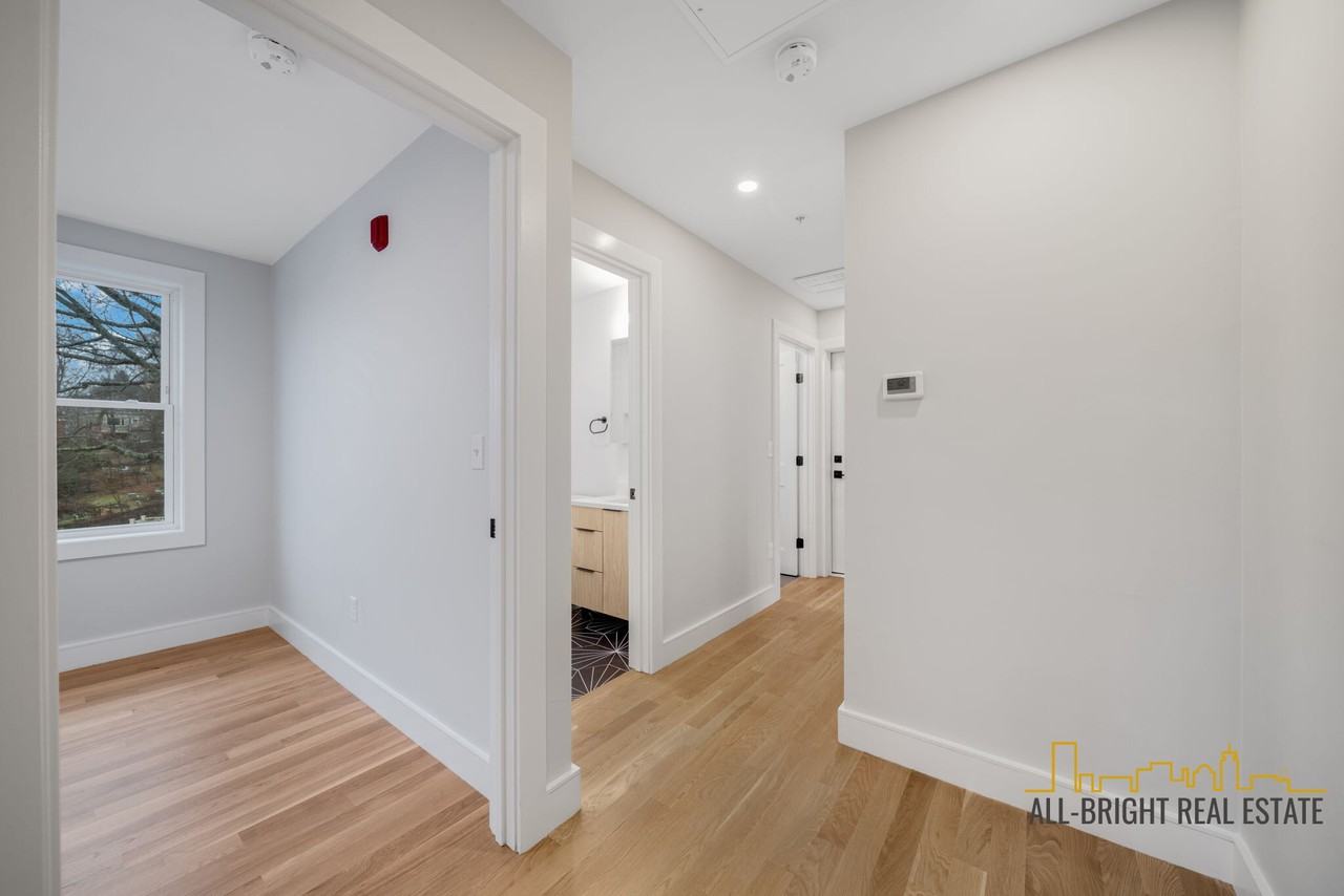 12 Wenham St #3 - Photo 4 of 20