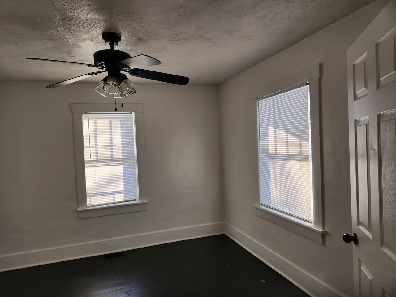 1154 E Harrison Ave - Photo 2 of 9