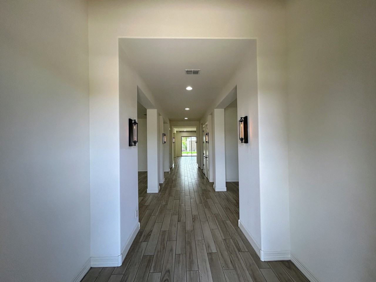 1811 E Aster Pl - Photo 4 of 50