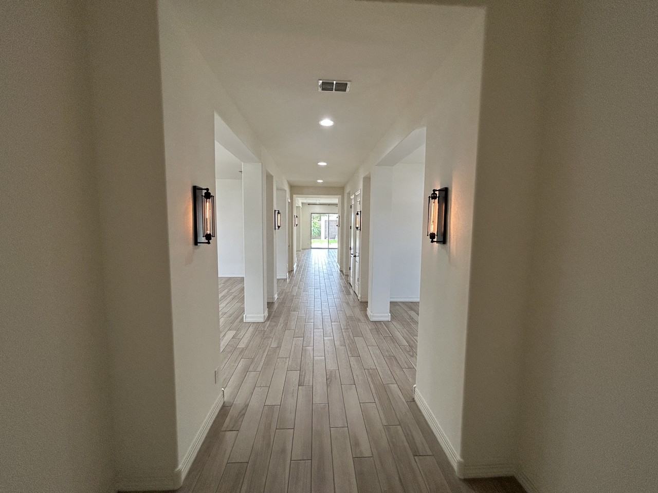 1811 E Aster Pl - Photo 5 of 50