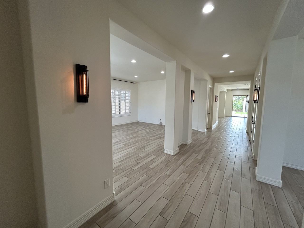 1811 E Aster Pl - Photo 6 of 50