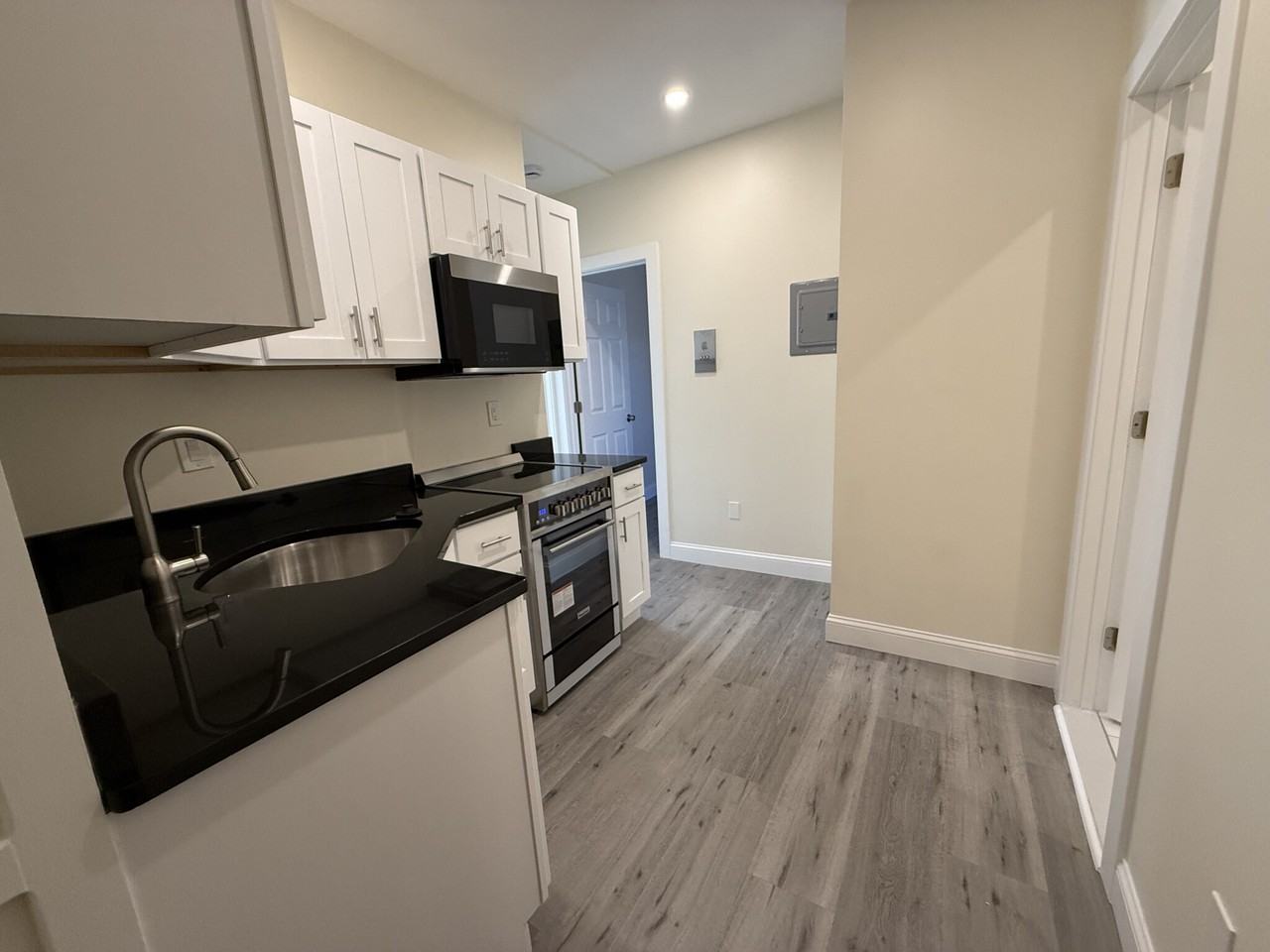 Burbank St #23 - Photo 2 of 17