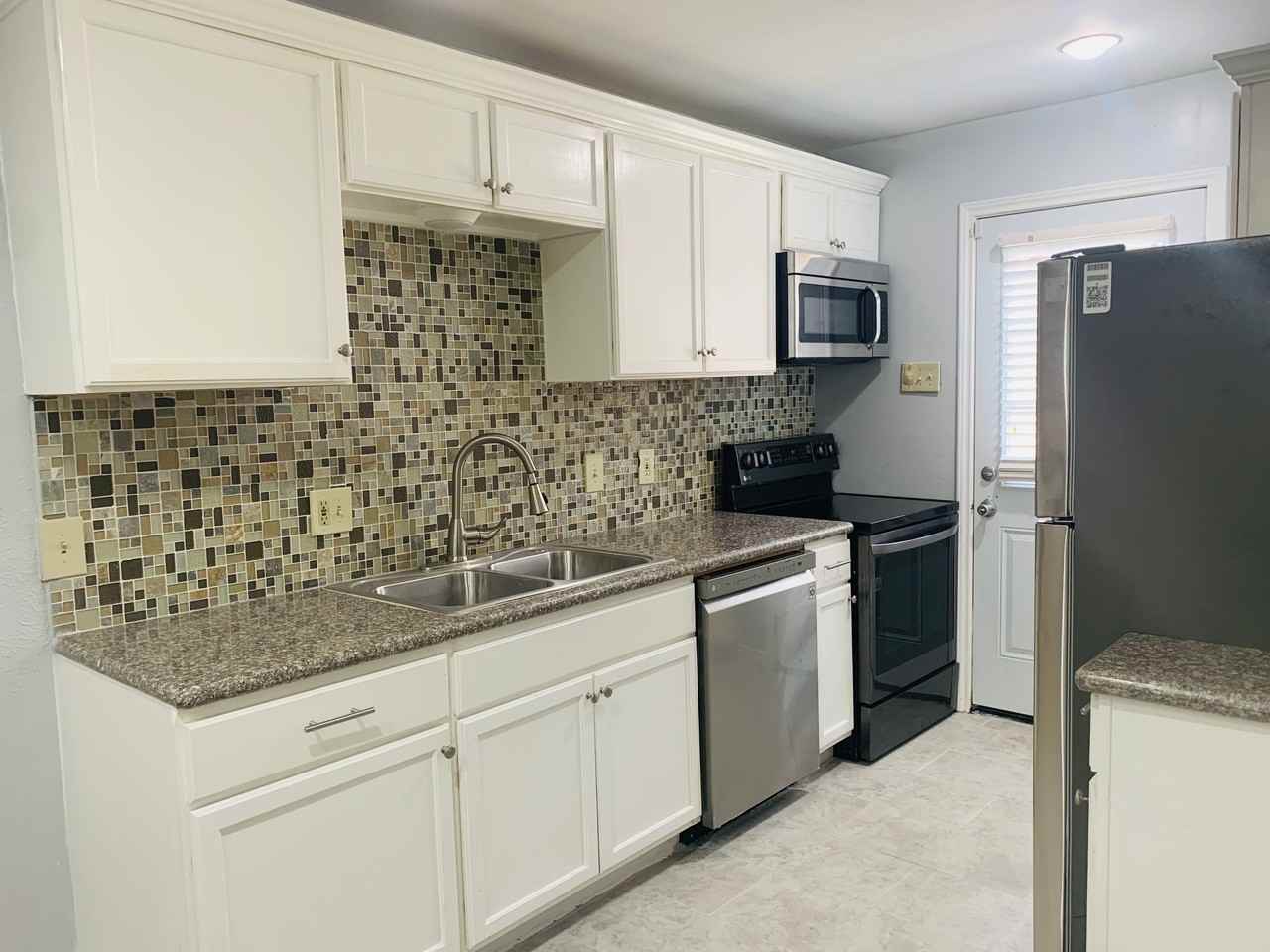 240 Rolling Hills Pl #240 - Photo 2 of 17