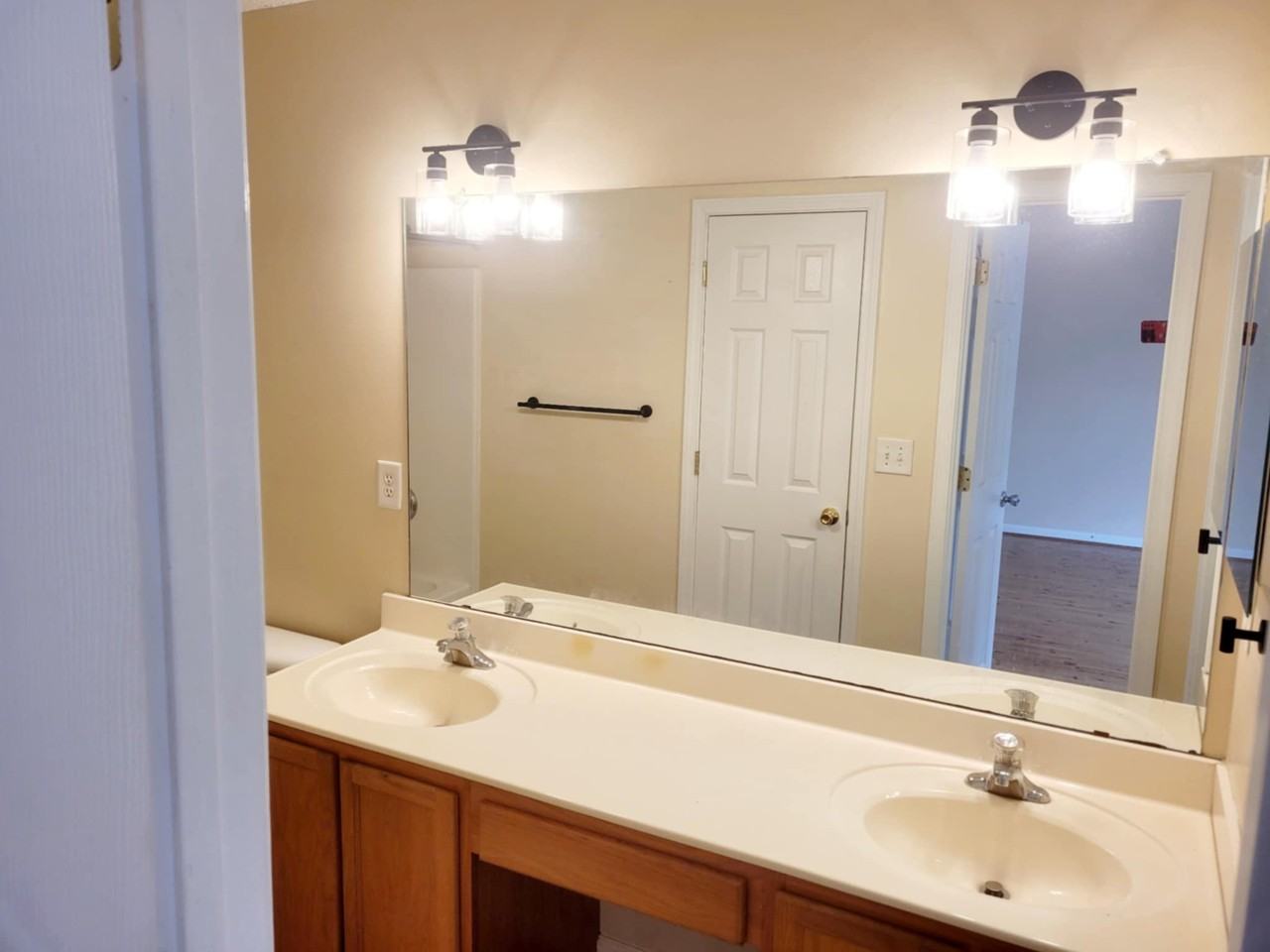 10920 Kinston Ridge Pl #10920 - Photo 3 of 8
