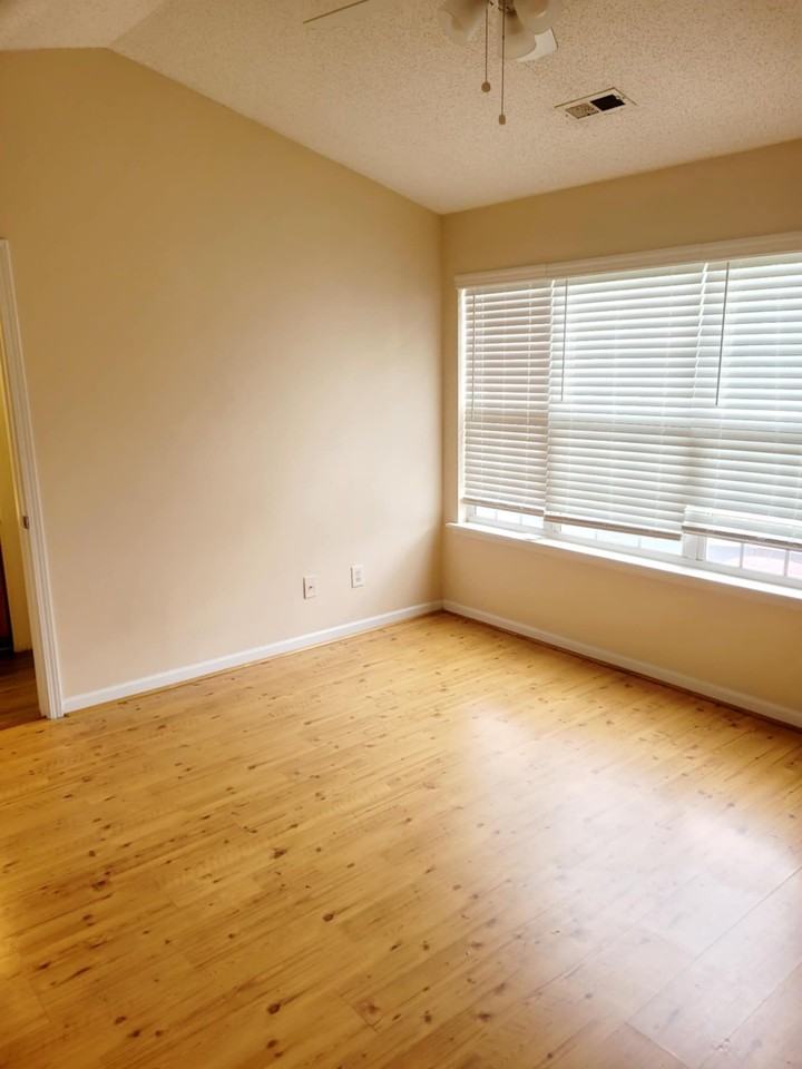 10920 Kinston Ridge Pl #10920 - Photo 4 of 8