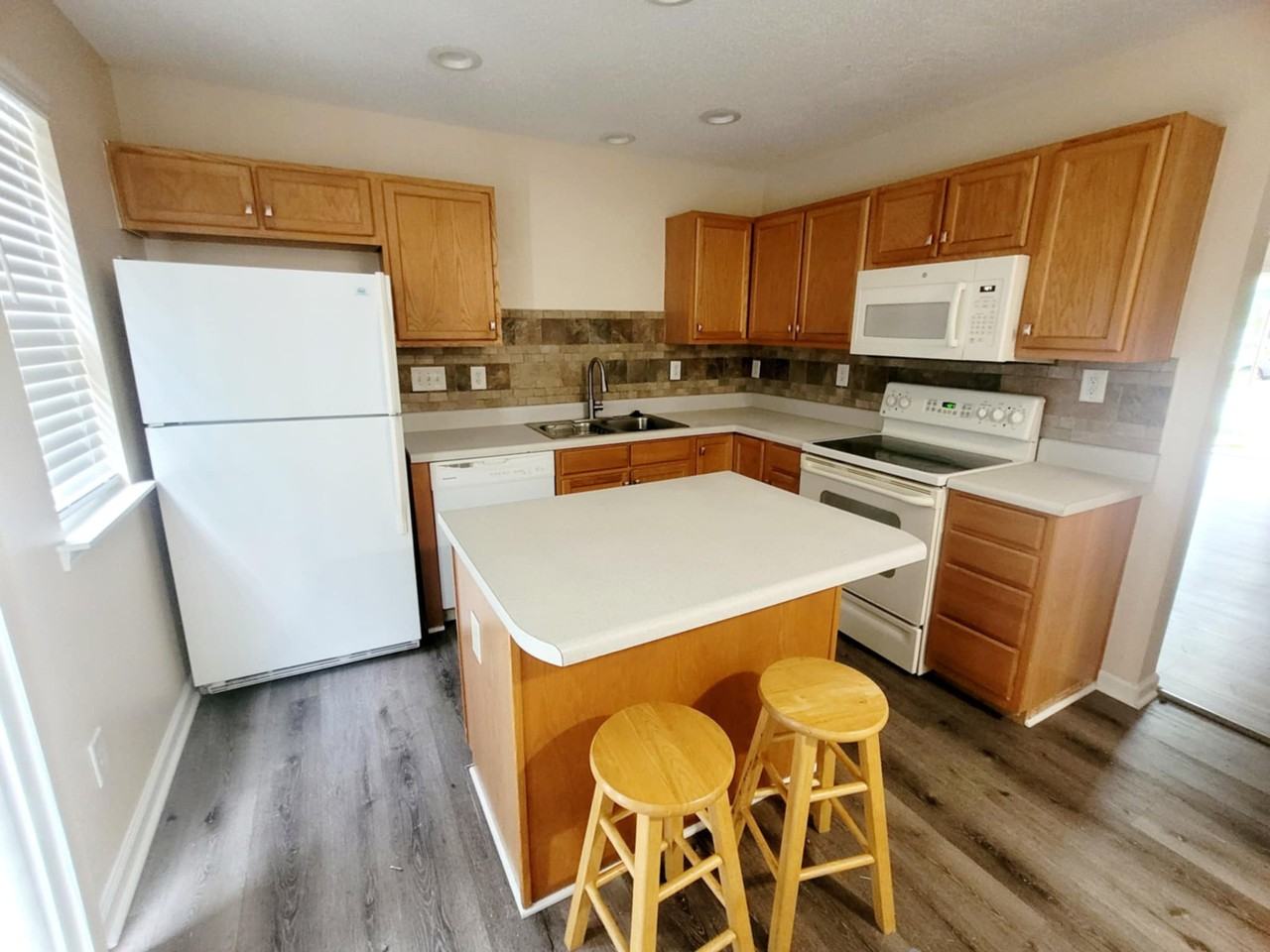10920 Kinston Ridge Pl #10920 - Photo 5 of 8