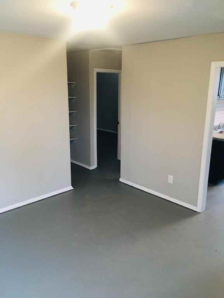 818 Laurel Street - Photo 4 of 9