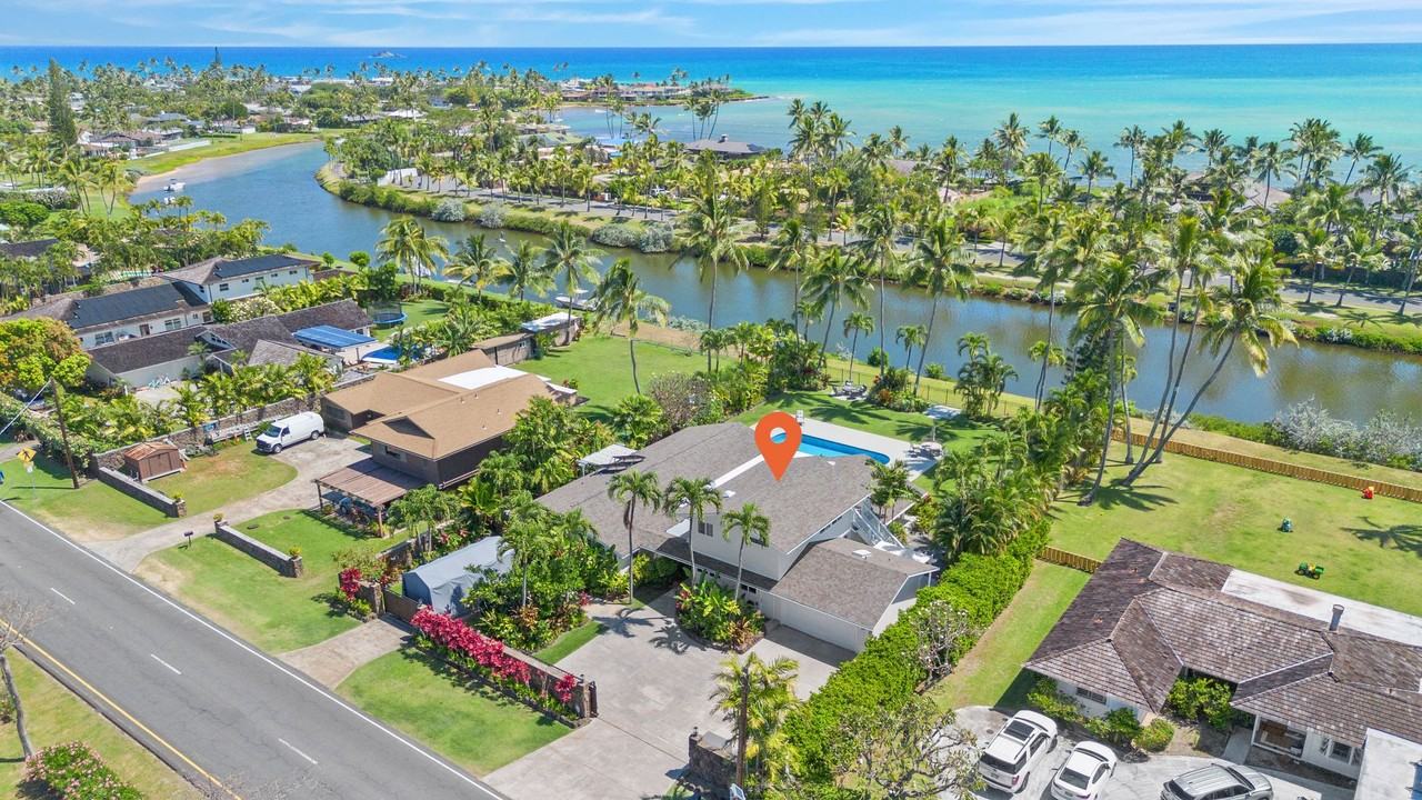 748 Mokapu Rd - Photo 2 of 29
