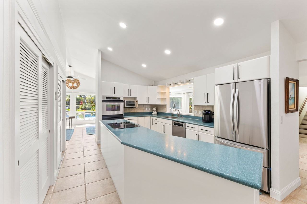 748 Mokapu Rd - Photo 4 of 29