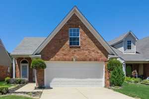 featured image of 824 We Ross Pkwy