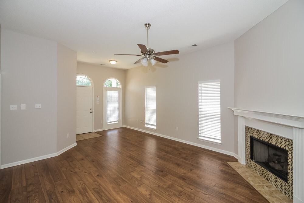 824 We Ross Pkwy - Photo 3 of 16