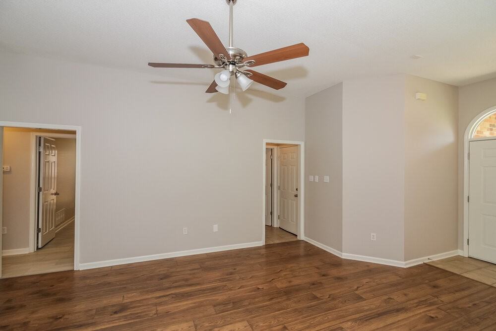 824 We Ross Pkwy - Photo 5 of 16