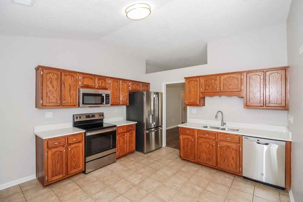 824 We Ross Pkwy - Photo 6 of 16