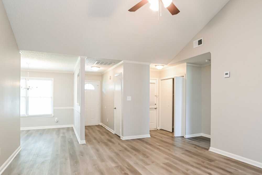 4040 Coopersdale Rd - Photo 5 of 16