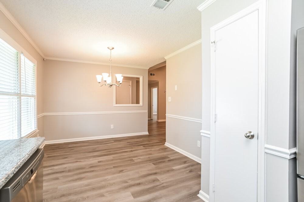 4040 Coopersdale Rd - Photo 7 of 16