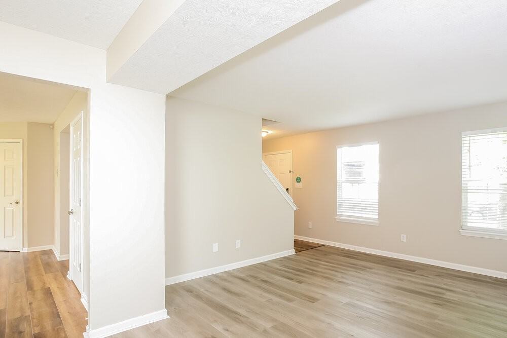 4310 Blue Spruce Ct - Photo 6 of 17