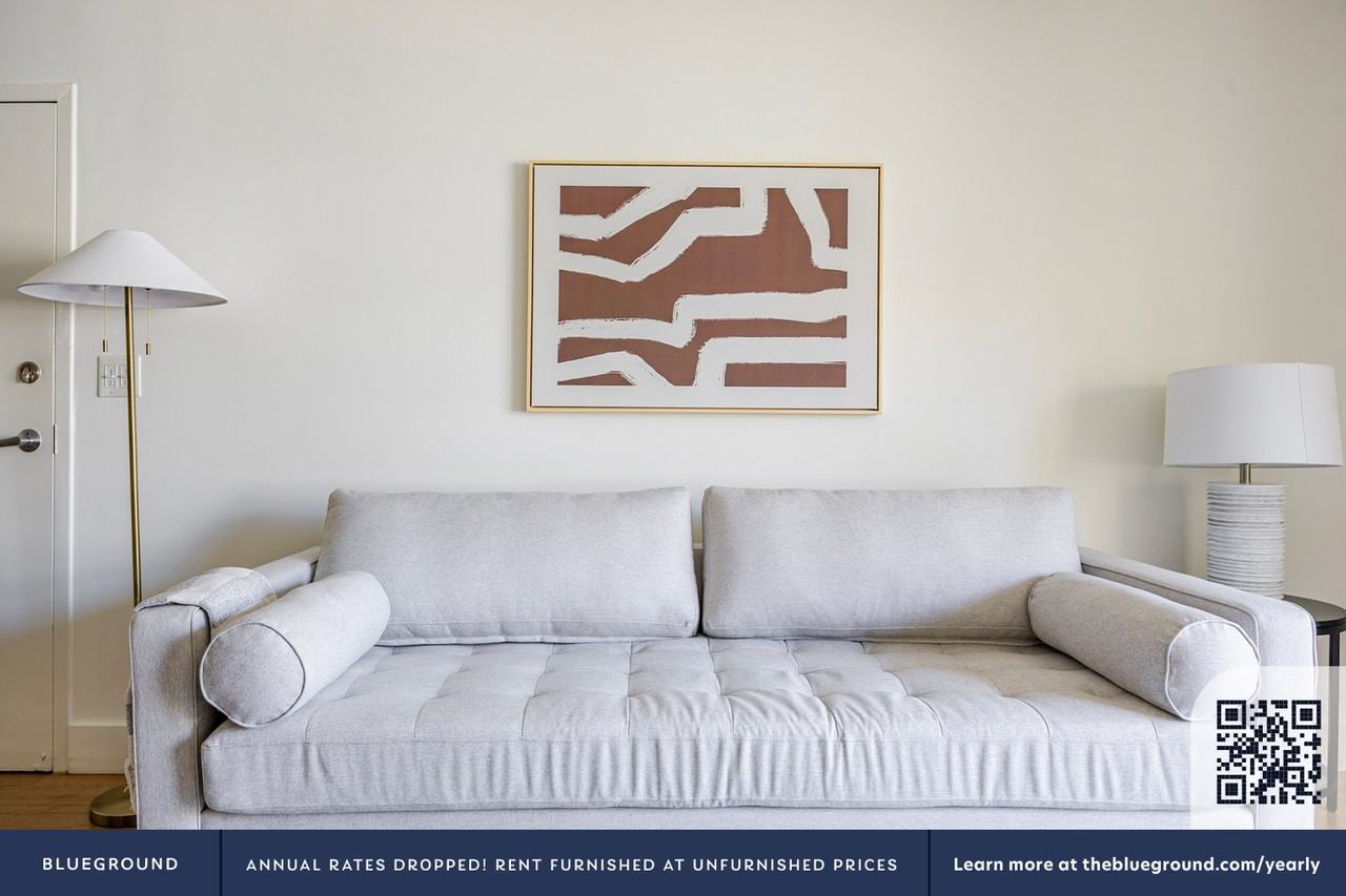 7230 Franklin Ave #1356 - Photo 4 of 29