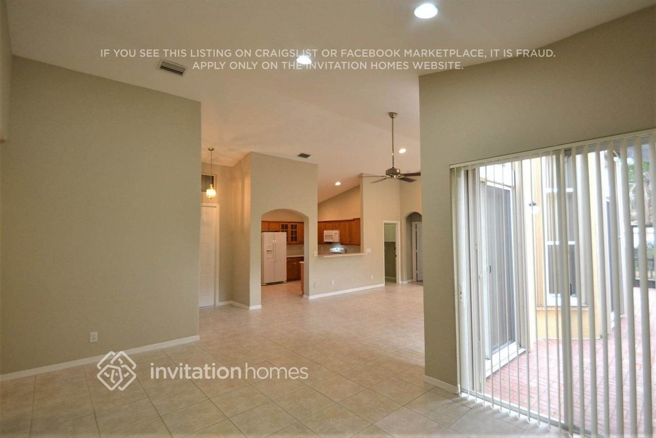 5812 Nw 121st Ter - Photo 3 of 14