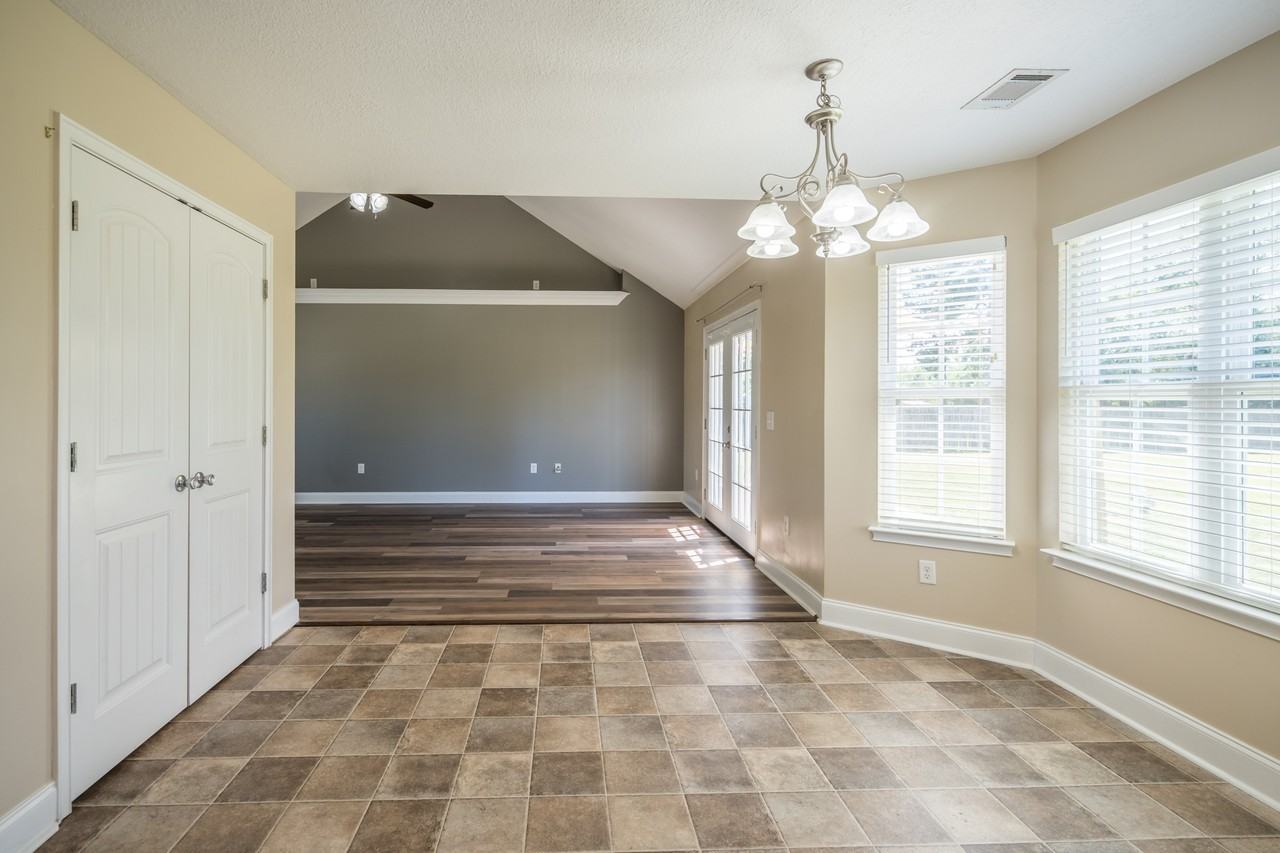 365 Lincoln Way Ne - Photo 2 of 31