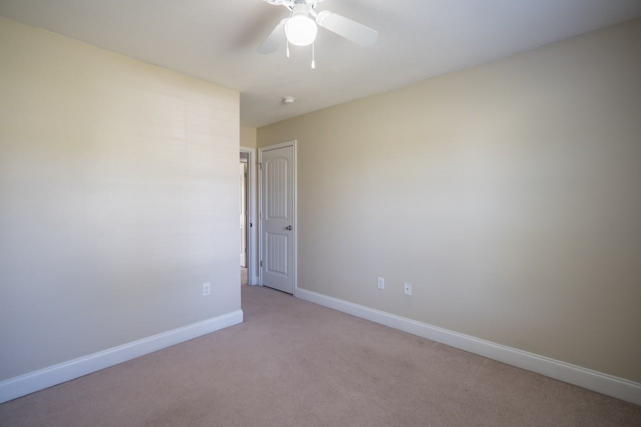 365 Lincoln Way Ne - Photo 4 of 31