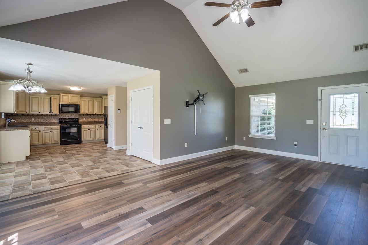 365 Lincoln Way Ne - Photo 5 of 31