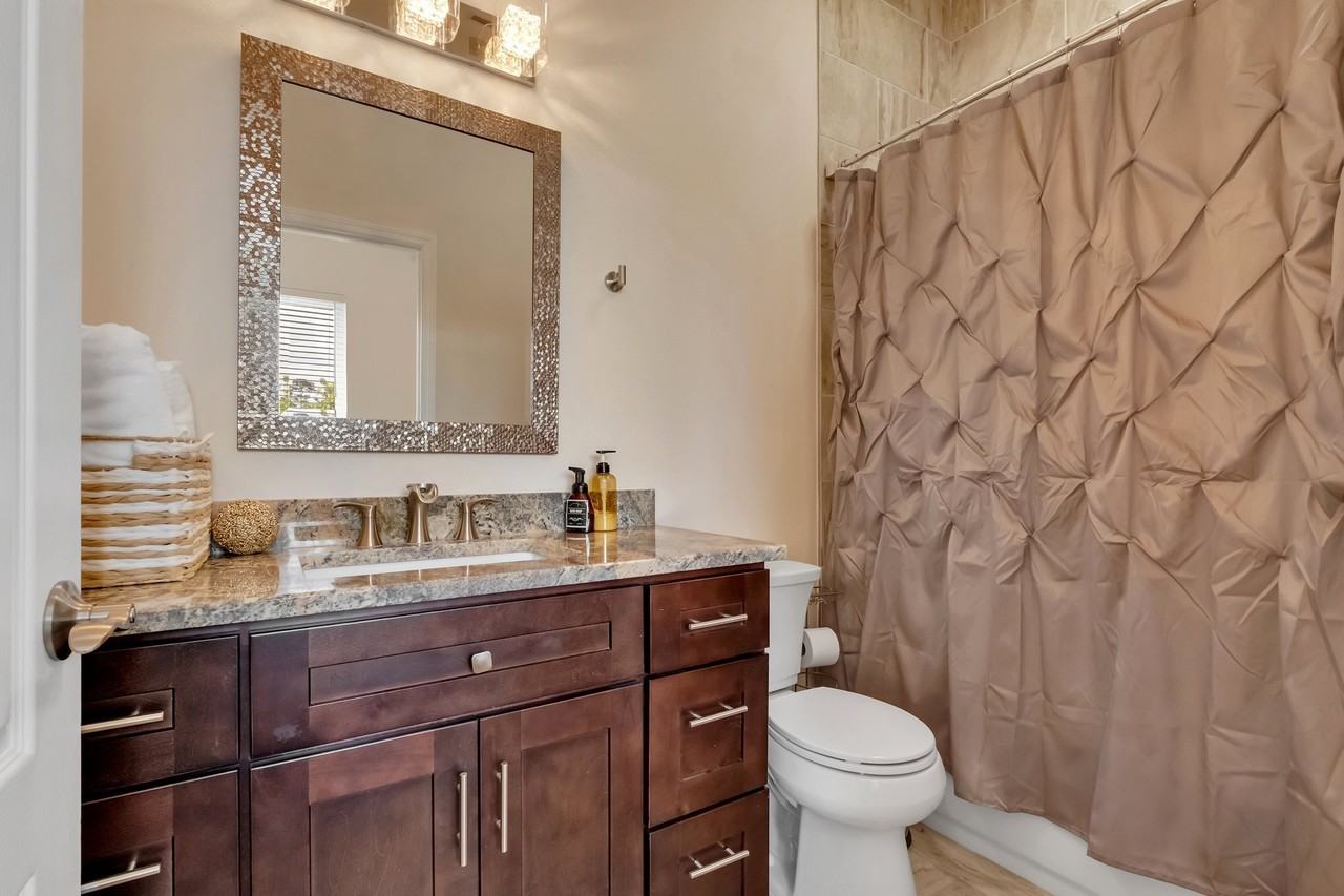 583 Plymouth Ct #1 - Photo 5 of 15