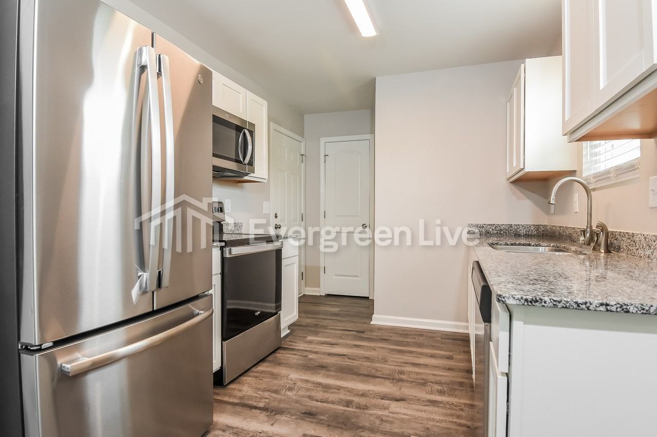 704 Quail Ln - Photo 4 of 15