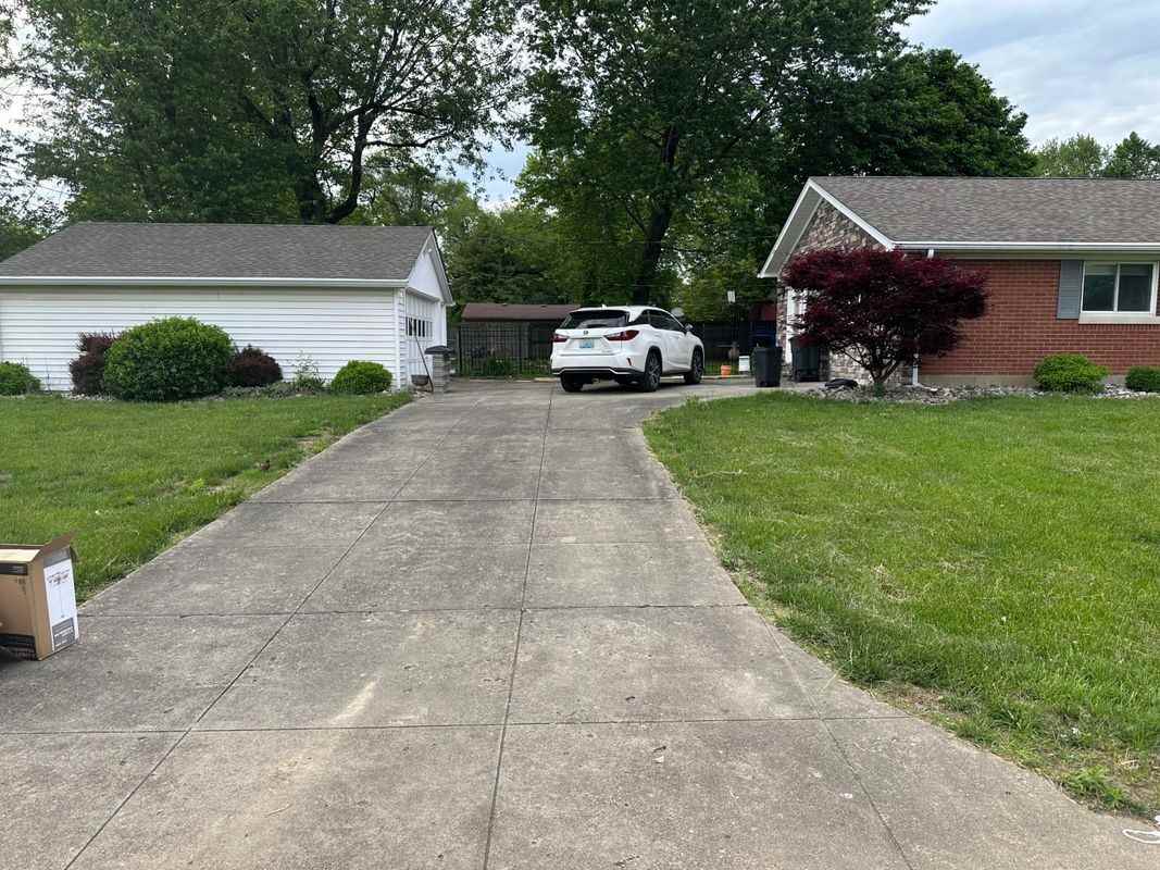 111 Lynnwood Dr - Photo 2 of 24