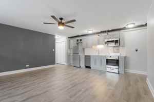 featured image of 7710 N Sheridan Rd