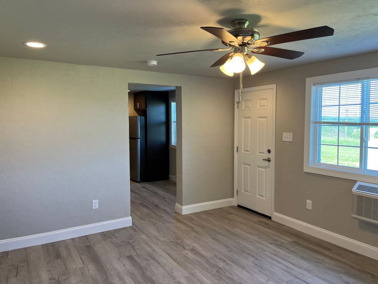 3533 Messersmith Rd - Photo 7 of 50