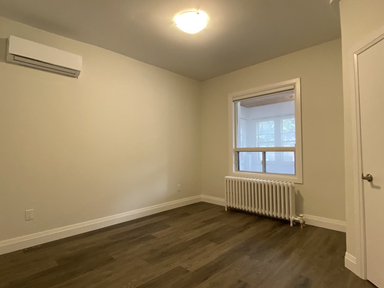 421 Westmoreland Avenue North #MAIN - Photo 5 of 8