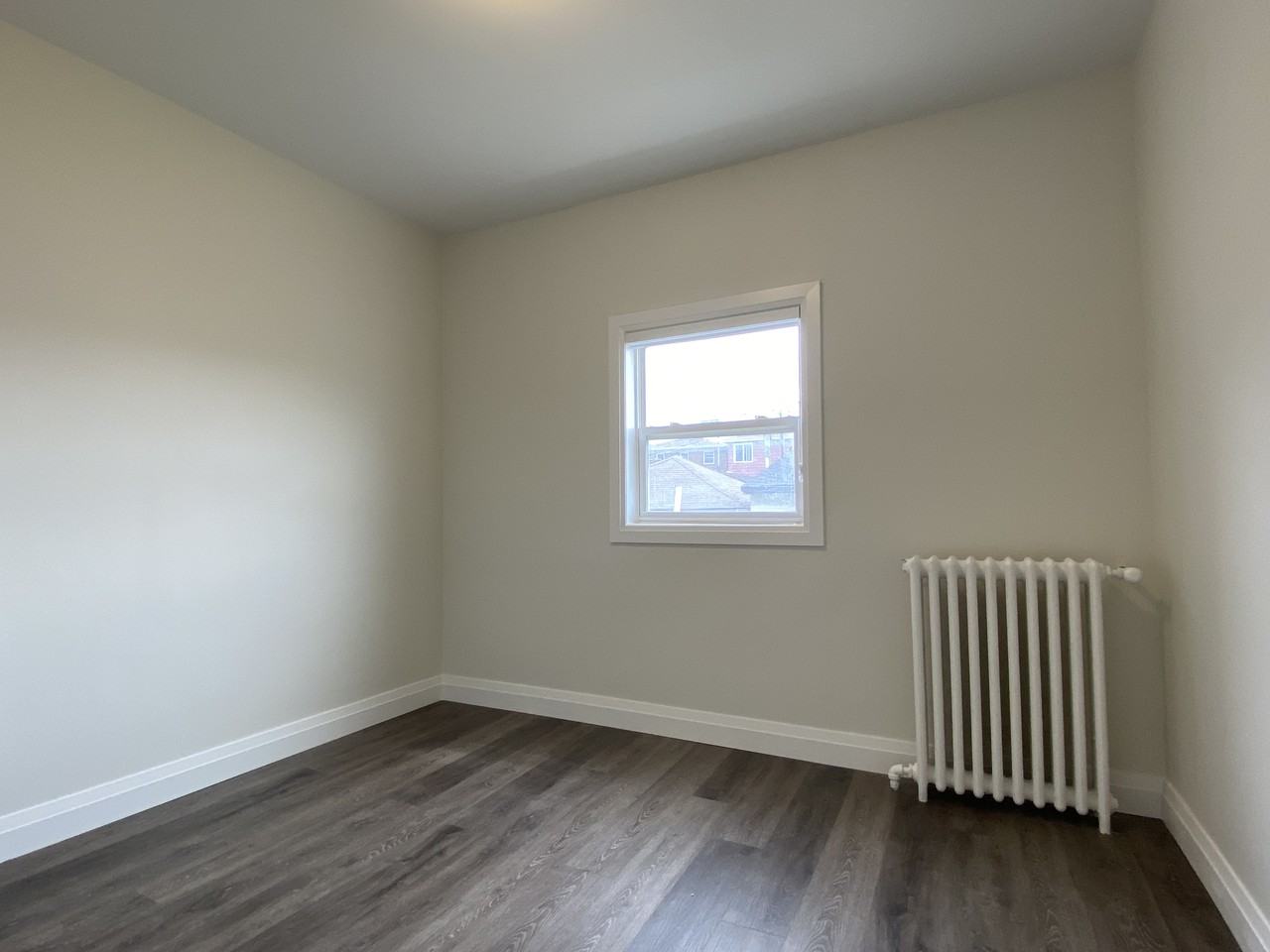 421 Westmoreland Avenue North #MAIN - Photo 7 of 8
