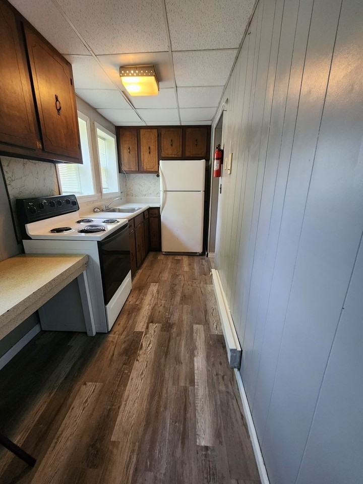 1041 7th Street, Charleston - Photo 5 of 8