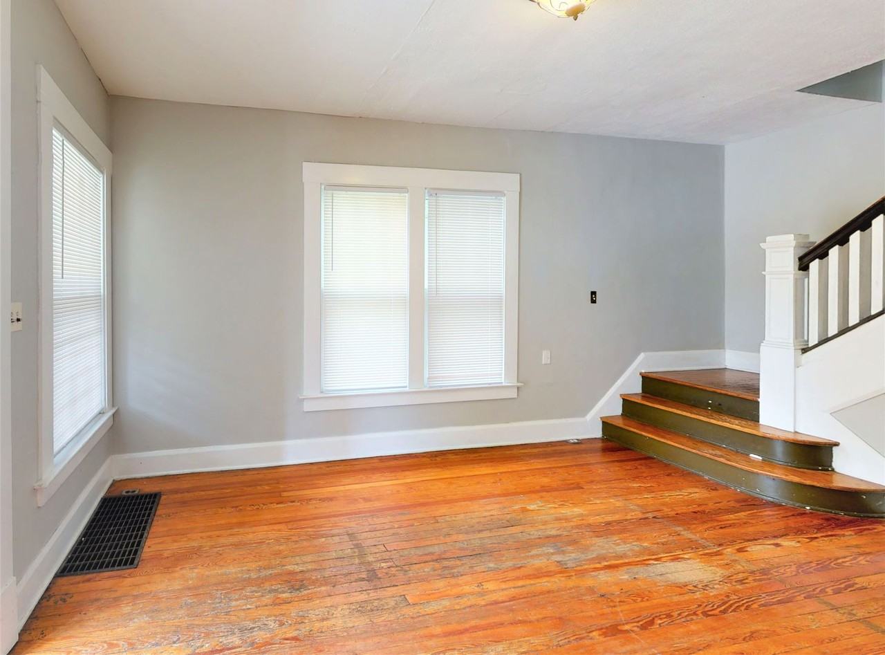 280 E Oakland Ave - Photo 3 of 13