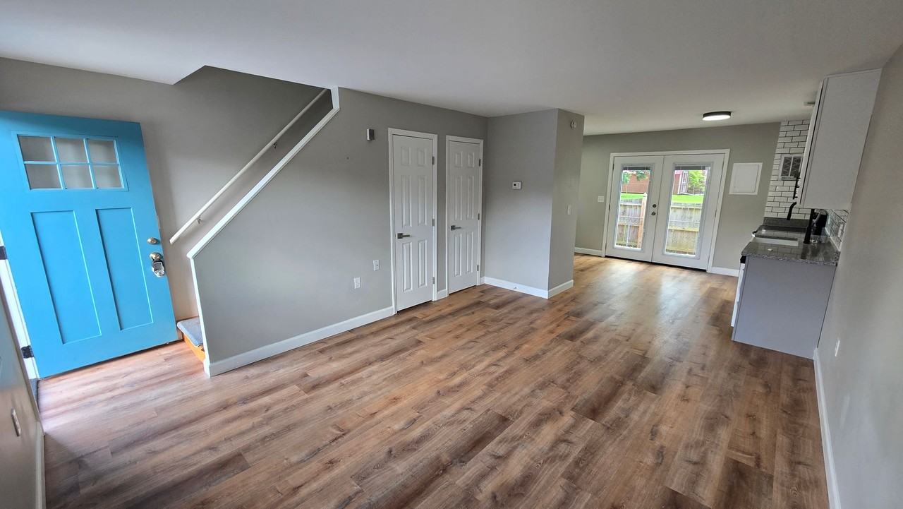 3459 Bloomingdale Rd #4 - Photo 3 of 13