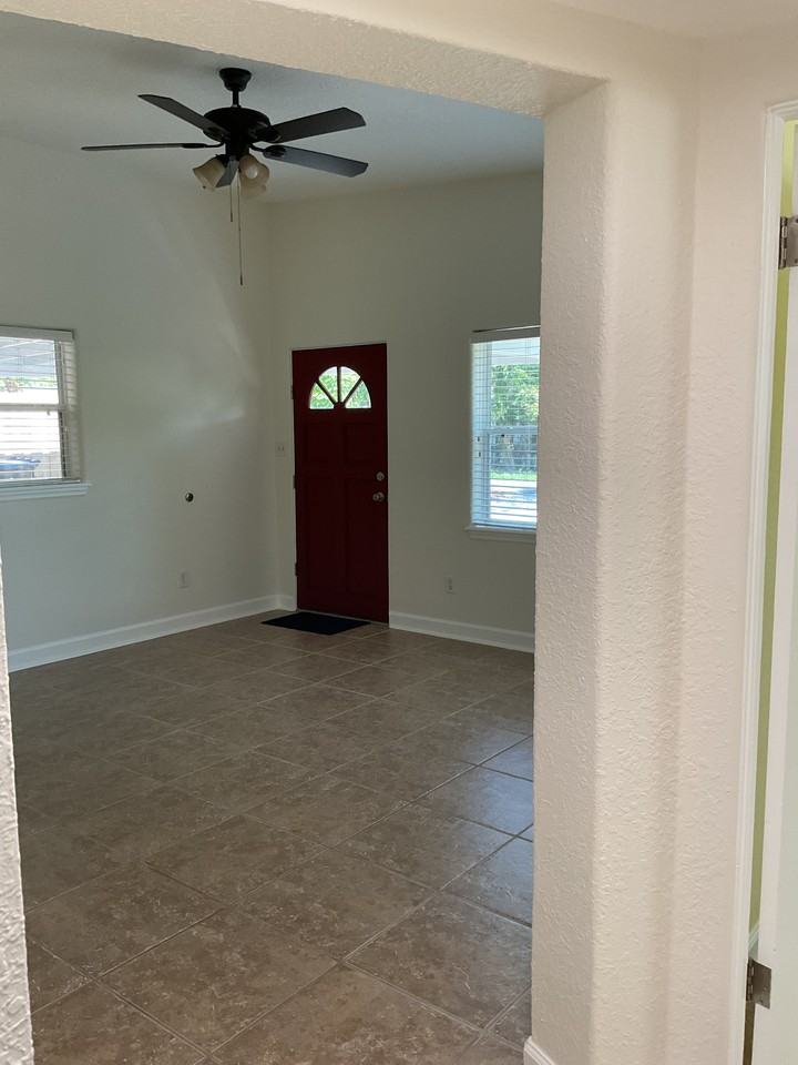 2708 Hawthorne St #NA - Photo 3 of 15