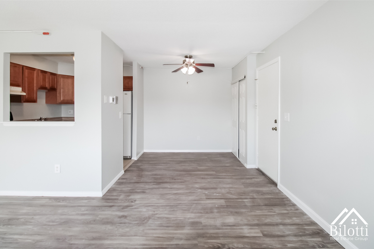 Northfield Manor Apartments - Photo 5 of 26