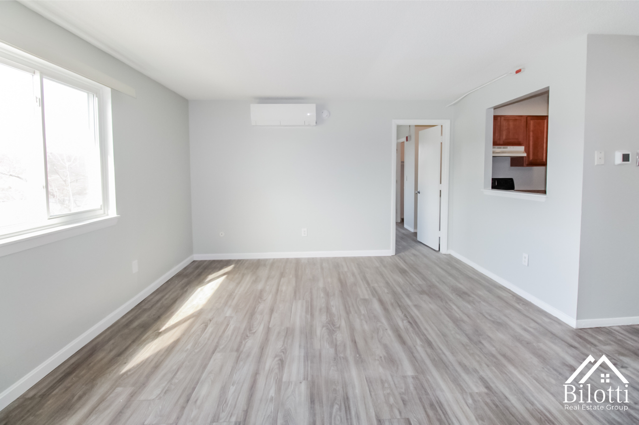 Northfield Manor Apartments - Photo 6 of 26