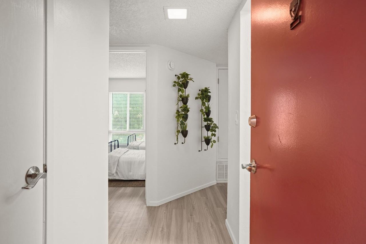 NEW STUDY ROOM! AVAILABLE NOW AND FOR 2025 - Photo 6 of 35