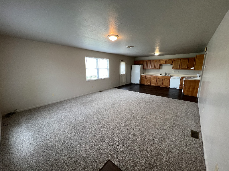 204 Meadow Dr #204-1 - Photo 2 of 6