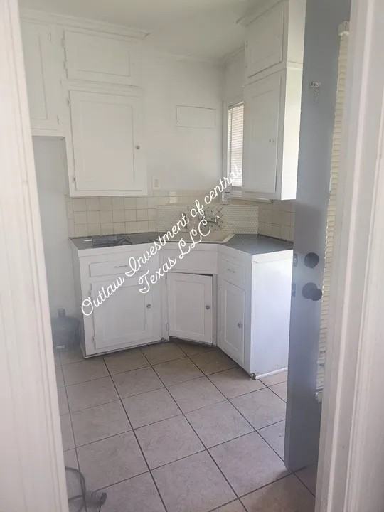 2613 Alexander Ave - Photo 3 of 10