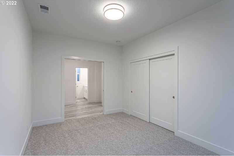 1651 37th Ave - Photo 3 of 20