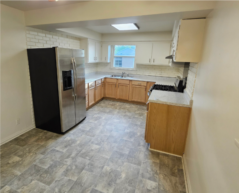 277 S Fulton Ave - Photo 3 of 8