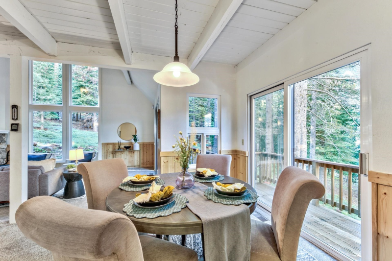 11641 Zermatt Dr - Photo 4 of 33