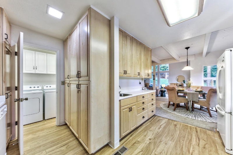 11641 Zermatt Dr - Photo 7 of 33