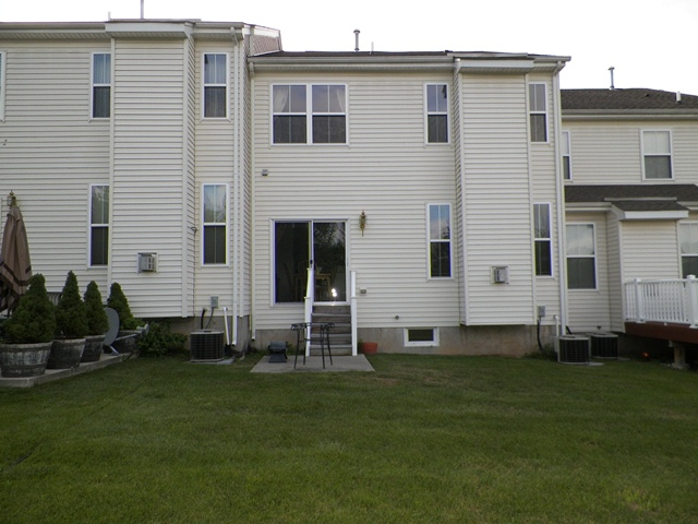 227 Hamilton St - Photo 2 of 16