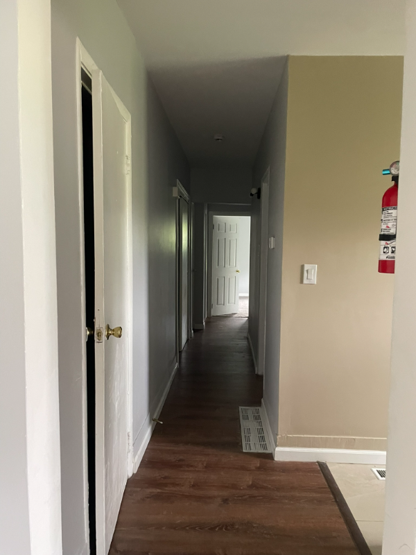 300 Oxford Ave #2 - Photo 2 of 19