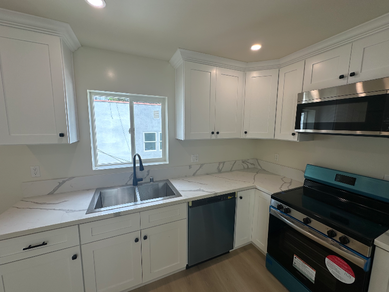 616 A St #A - Photo 2 of 9