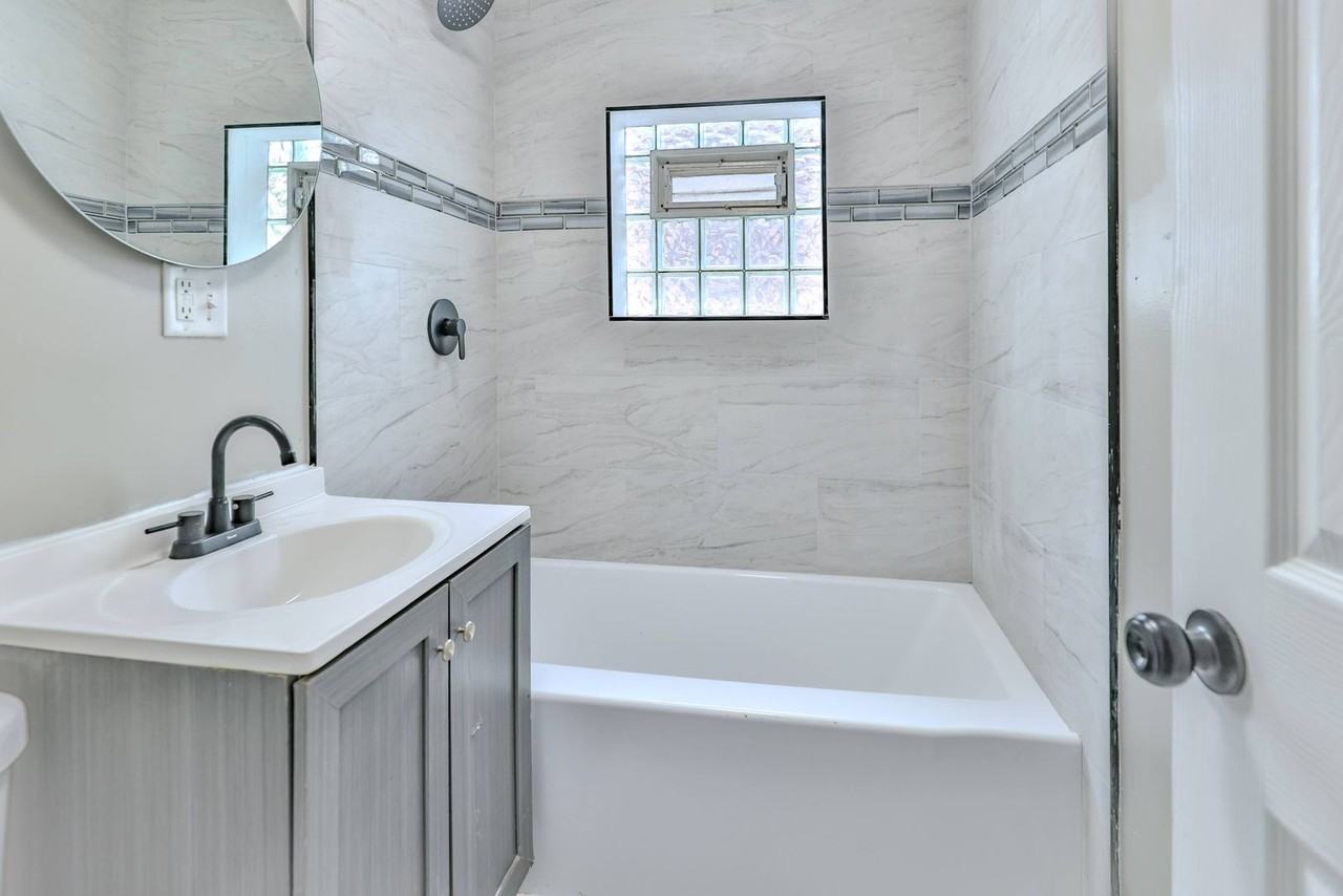 3872 Adams Street - Photo 5 of 15